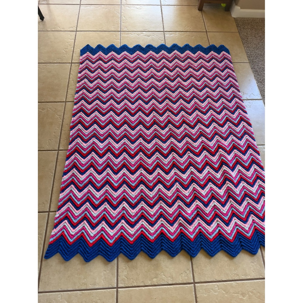 Unbranded Crochet Blanket 54x68 Multi Chevron Ripple Retro Boho Grandmacore